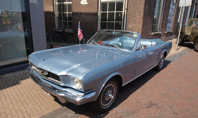 RS 1966_Ford_Mustang_convertible